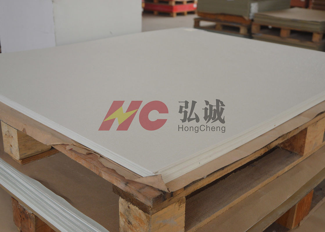 UPGM 203 IEC Standard Fiberglass Sheeting Panels Excellent Track Resistance